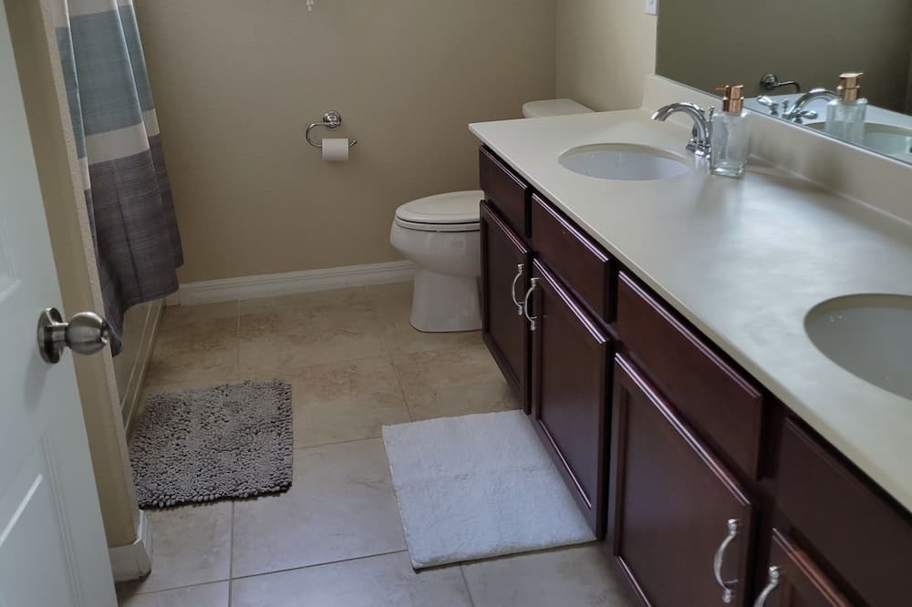 Photo of Bathroom in Ocoee