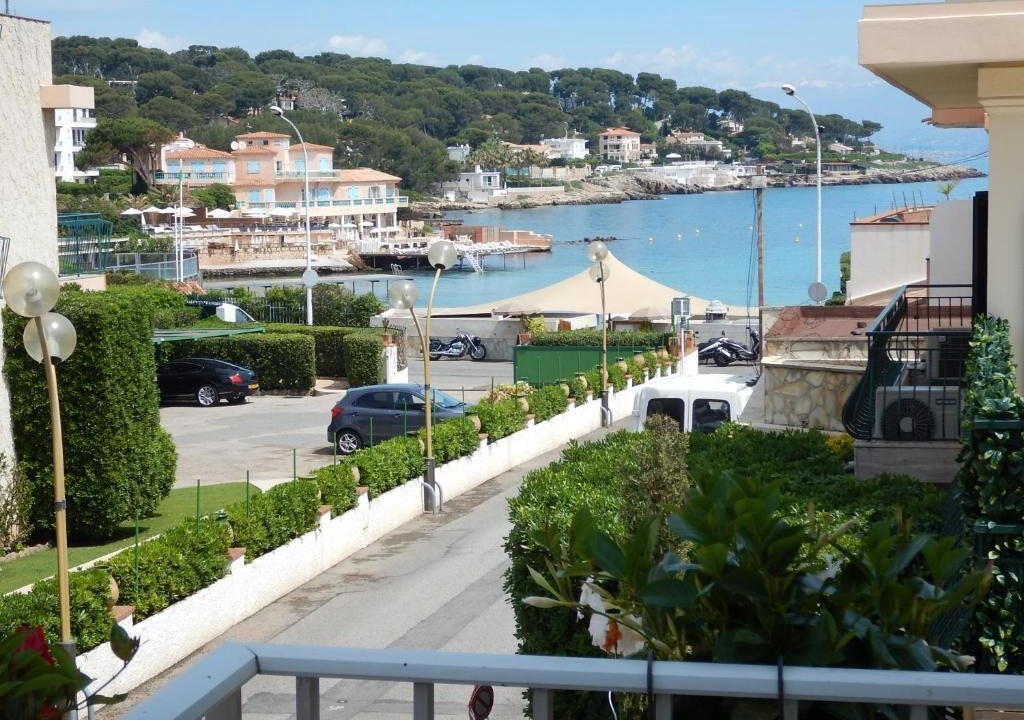 Photo of Bedroom in Cap-d'Antibes