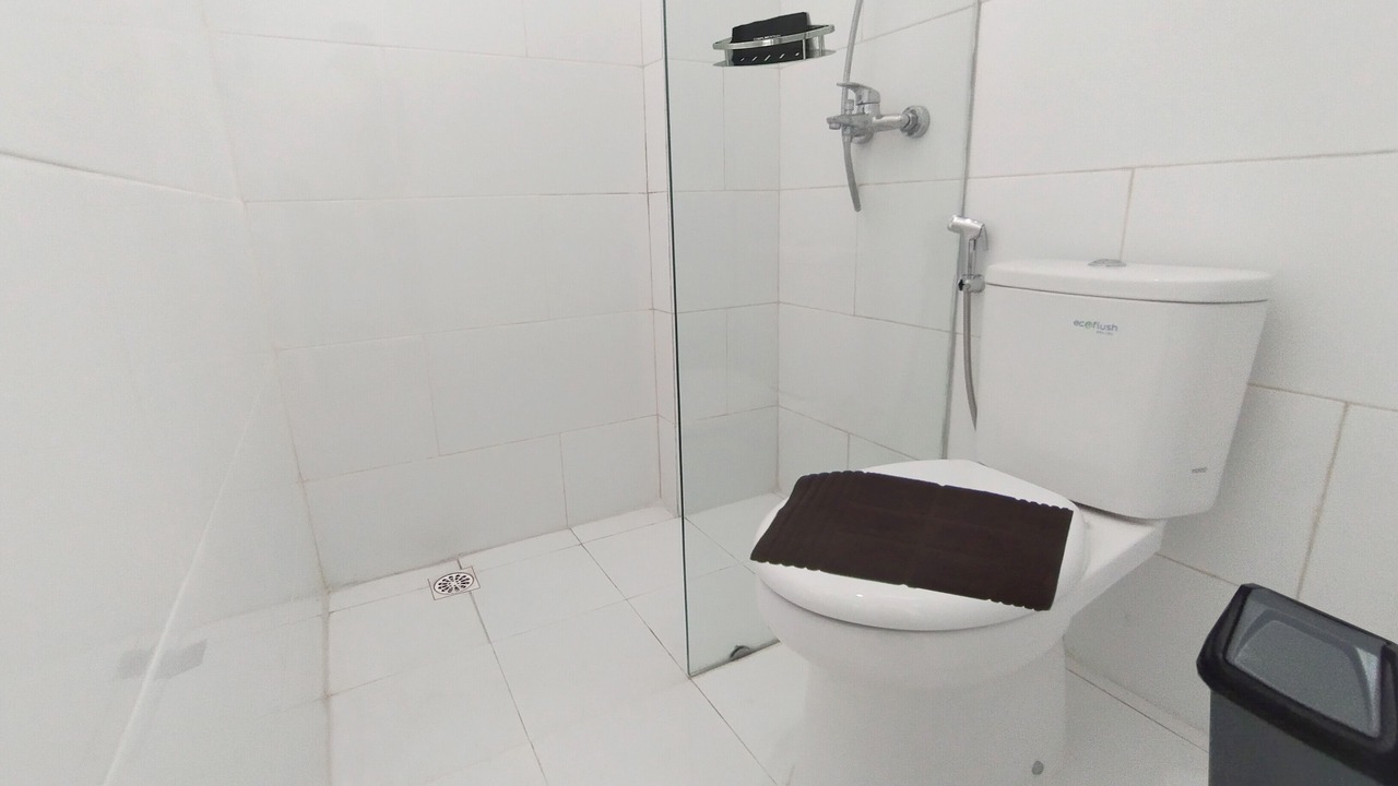 Photo of Bathroom in Rajabasa