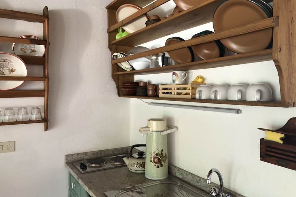 Photo of Kitchen in Patresi