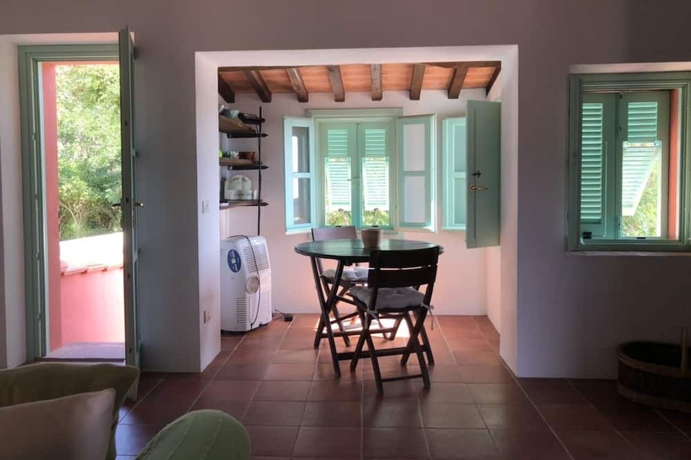 Photo of Livingroom in Patresi