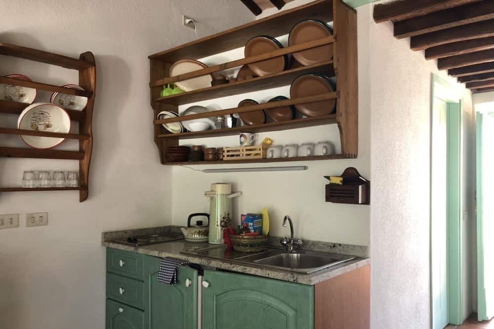 Photo of Kitchen in Patresi
