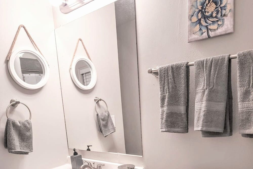 Photo of Bathroom in Oak Ridge