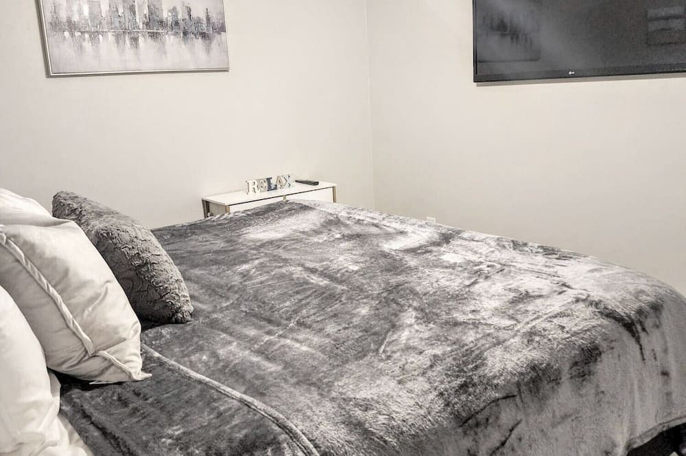 Photo of Bedroom in Oak Ridge