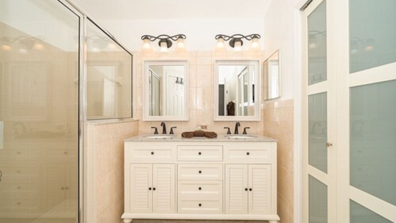 Photo of Kitchen in Crescent Lakes