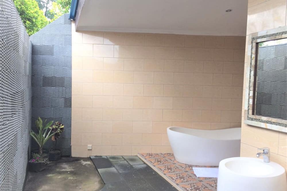 Photo of Bathroom in Banjartegehe