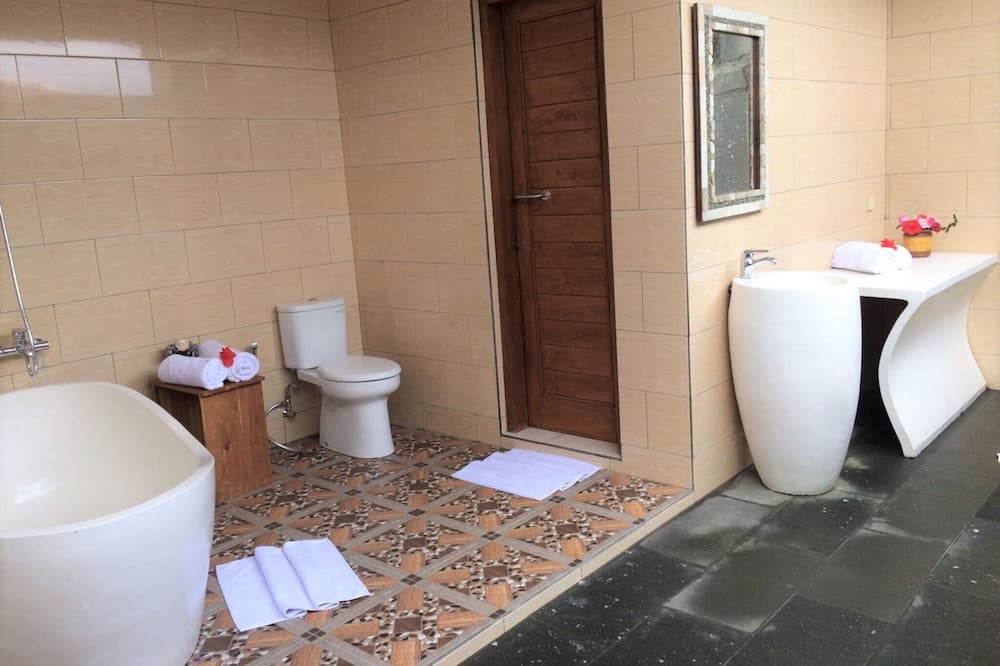 Photo of Bathroom in Banjartegehe