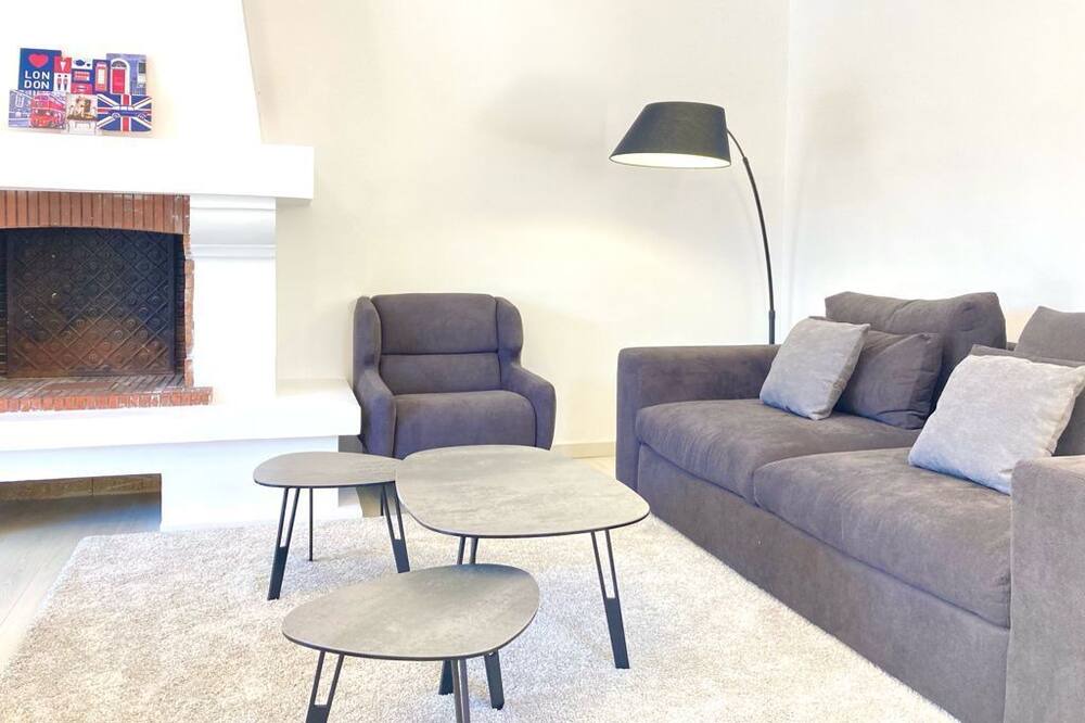 Photo of Livingroom in Prado - Republique
