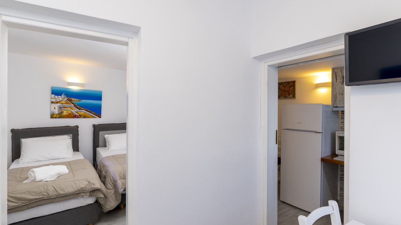 Photo of Bedroom in Exo Gialos