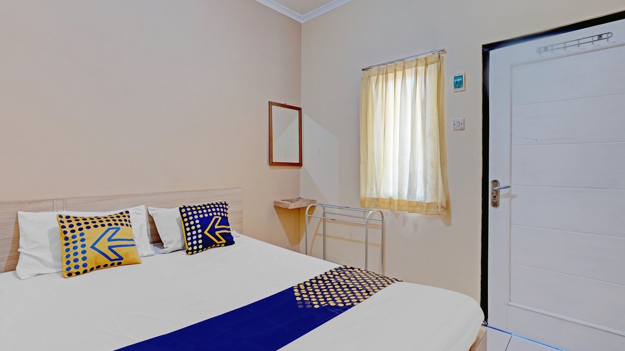 Photo of Bedroom in Hargomulyo