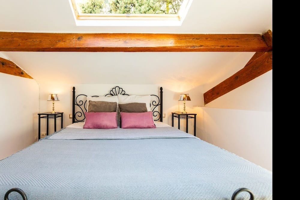 Photo of Bedroom in Gairaut