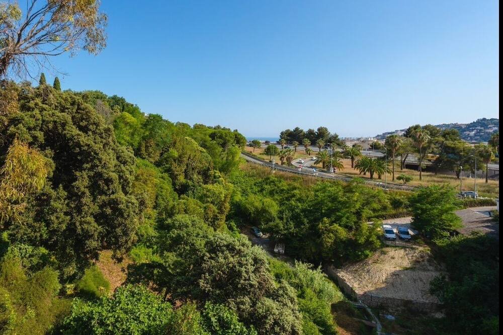 Photo of Outdoor in Gairaut
