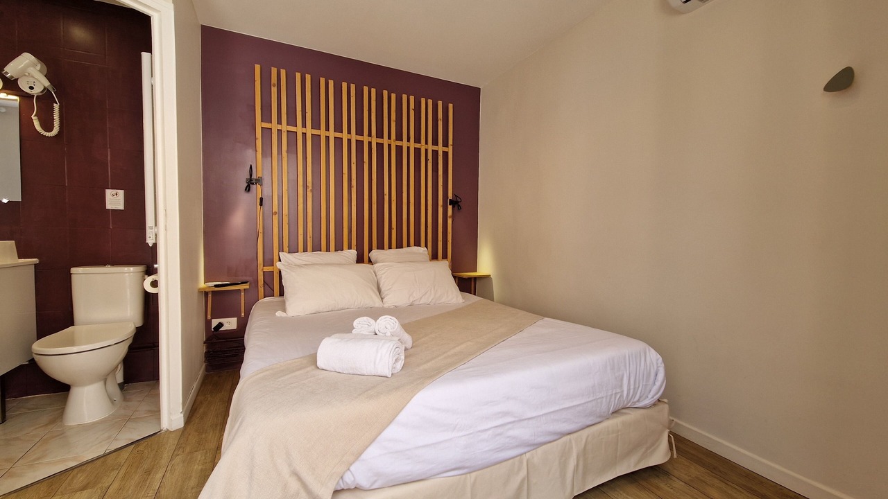 Photo of Bedroom in Saint-Aygulf