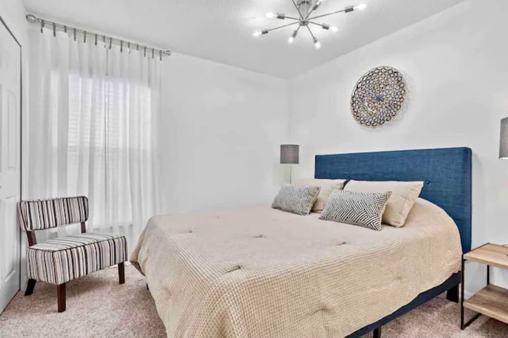 Photo of Bedroom in Lake Berkley