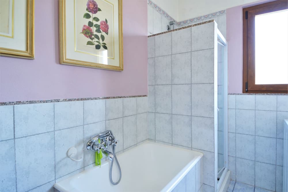 Photo of Bathroom in Fivizzano