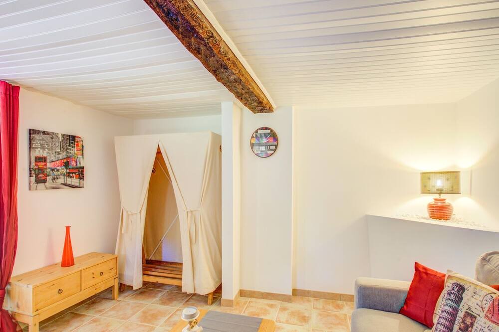 Photo of Livingroom in Berre-des-Alpes