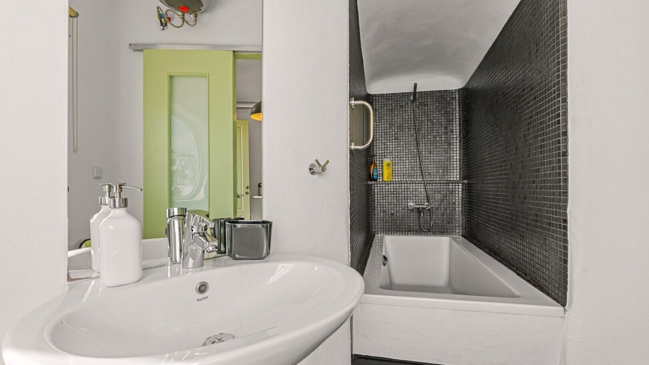 Photo of Bathroom in Firostefani