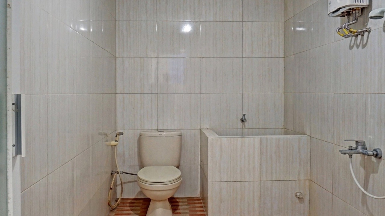 Photo of Bathroom in Batu