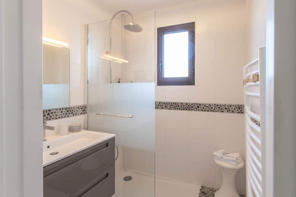 Photo of Bathroom in Caucade