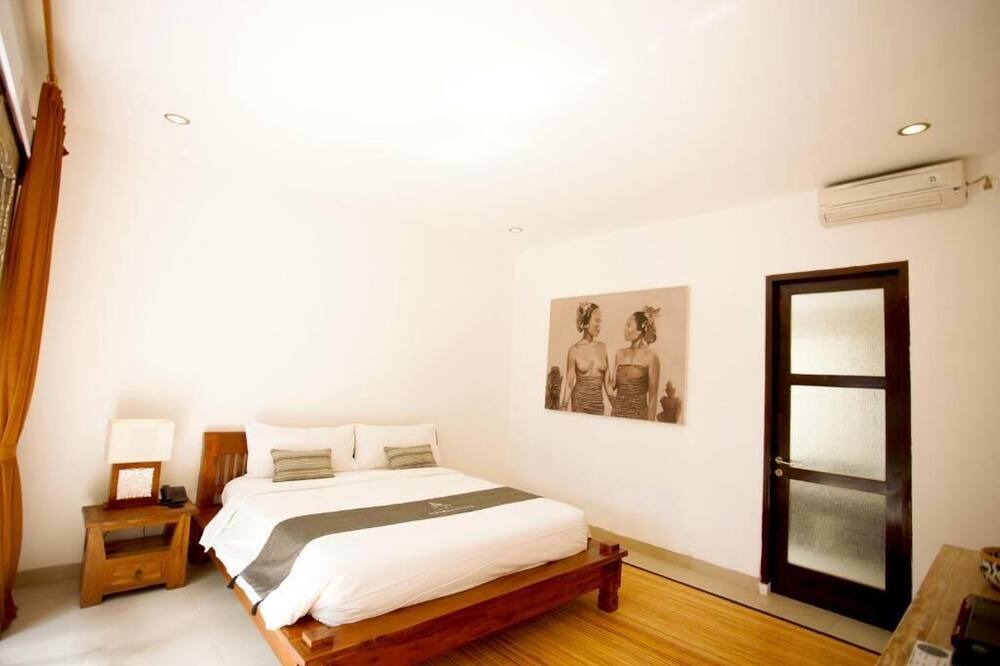 Photo of Bedroom in Sunset Road