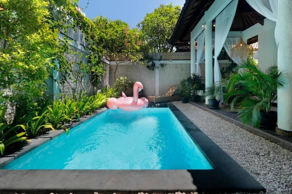 Photo of Outdoor in Sunset Road