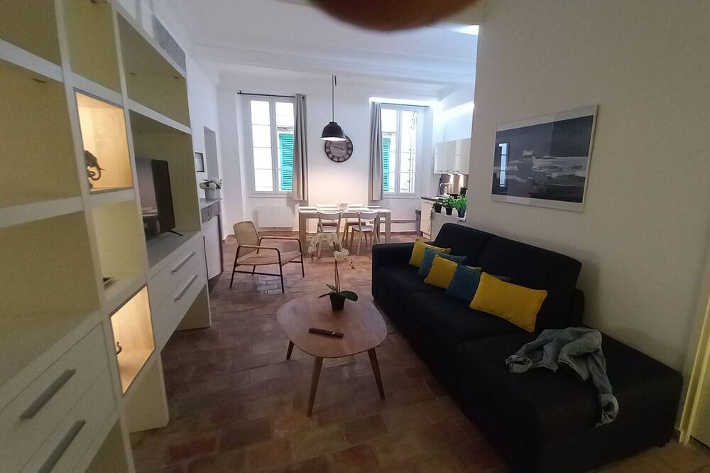 Photo of Bedroom in Antibes Old Town
