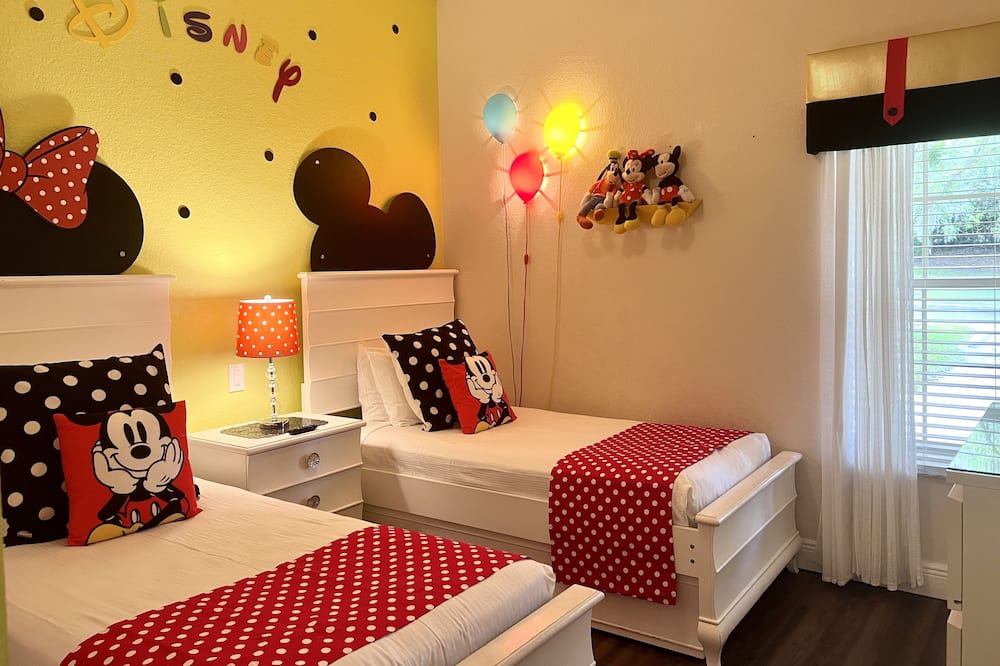 Photo of Bedroom in Hillcrest Estates