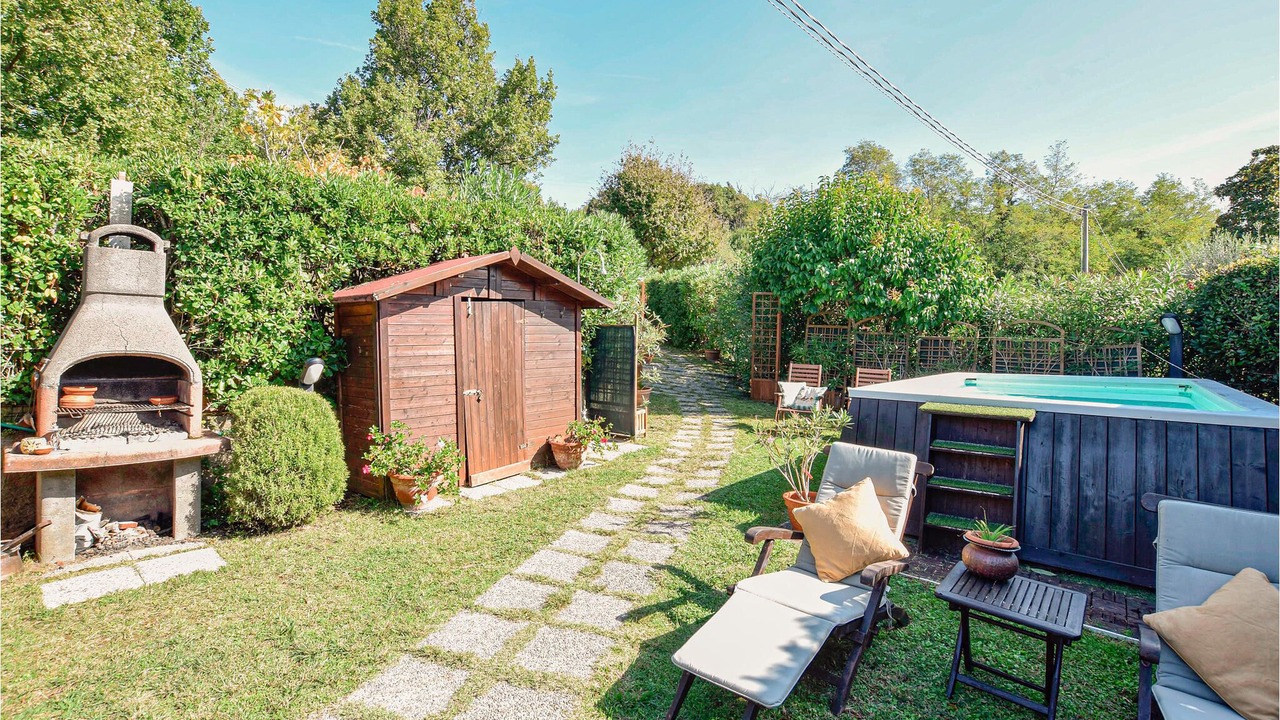 Photo of Outdoor in Corsanico-Bargecchia