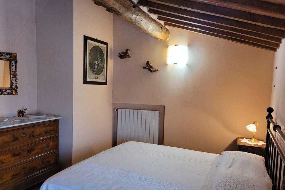 Photo of Bedroom in Castello di Tocchi
