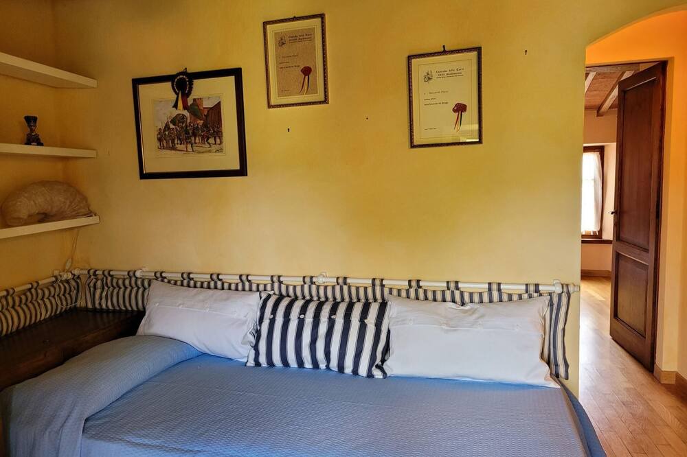 Photo of Bedroom in Castello di Tocchi