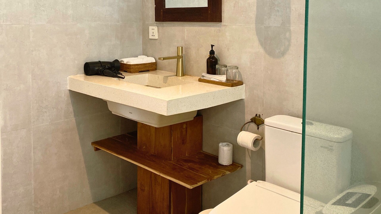 Photo of Bathroom in Petitenget