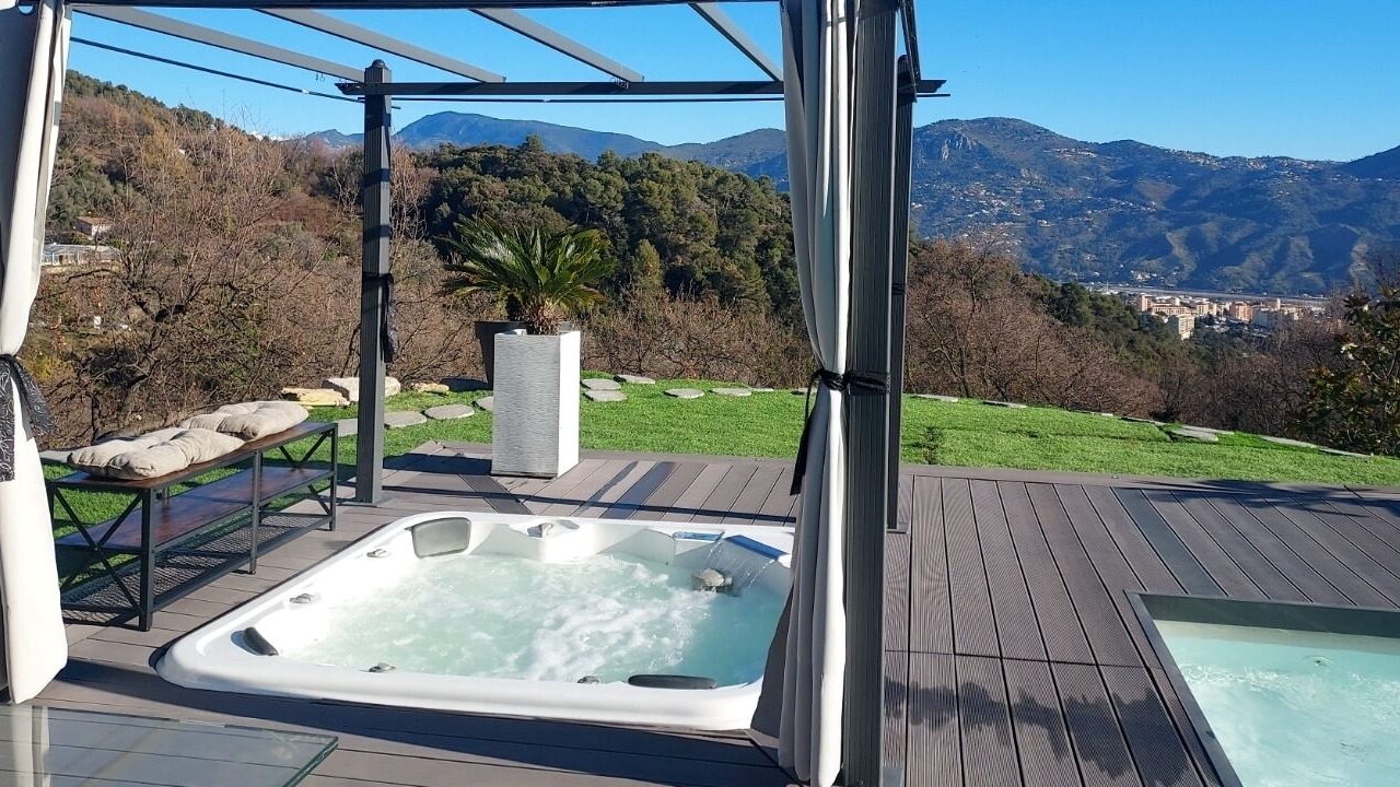 Photo of Outdoor in Gattieres