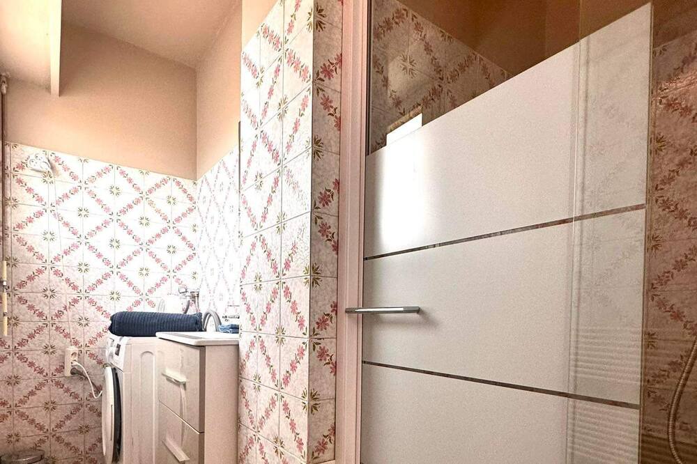 Photo of Bathroom in Cannes