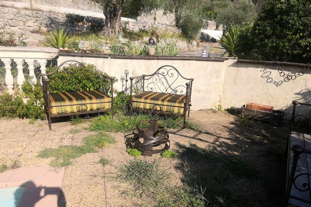 Photo of Outdoor in Peille