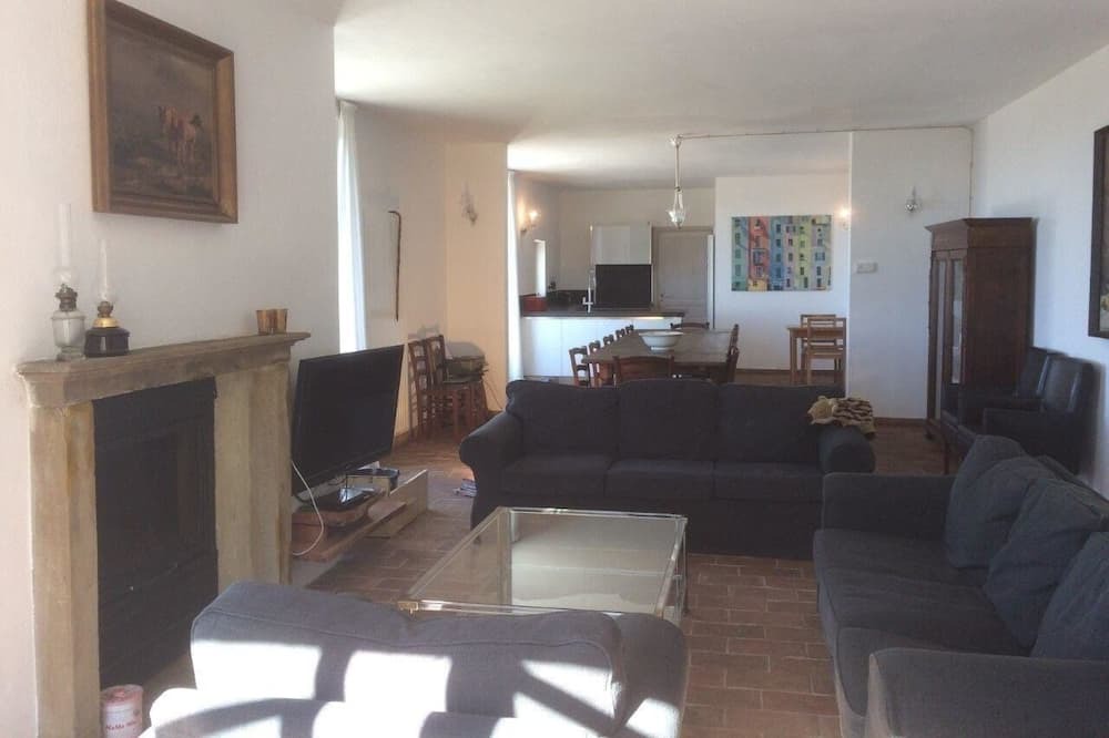 Photo of Livingroom in Tresana