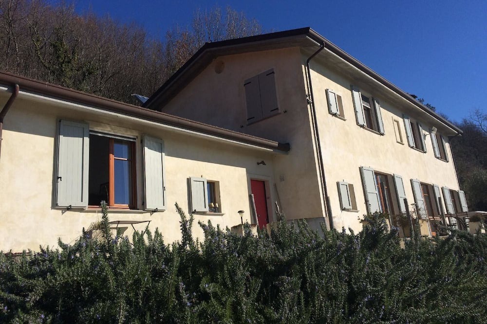 Photo of Outdoor in Tresana