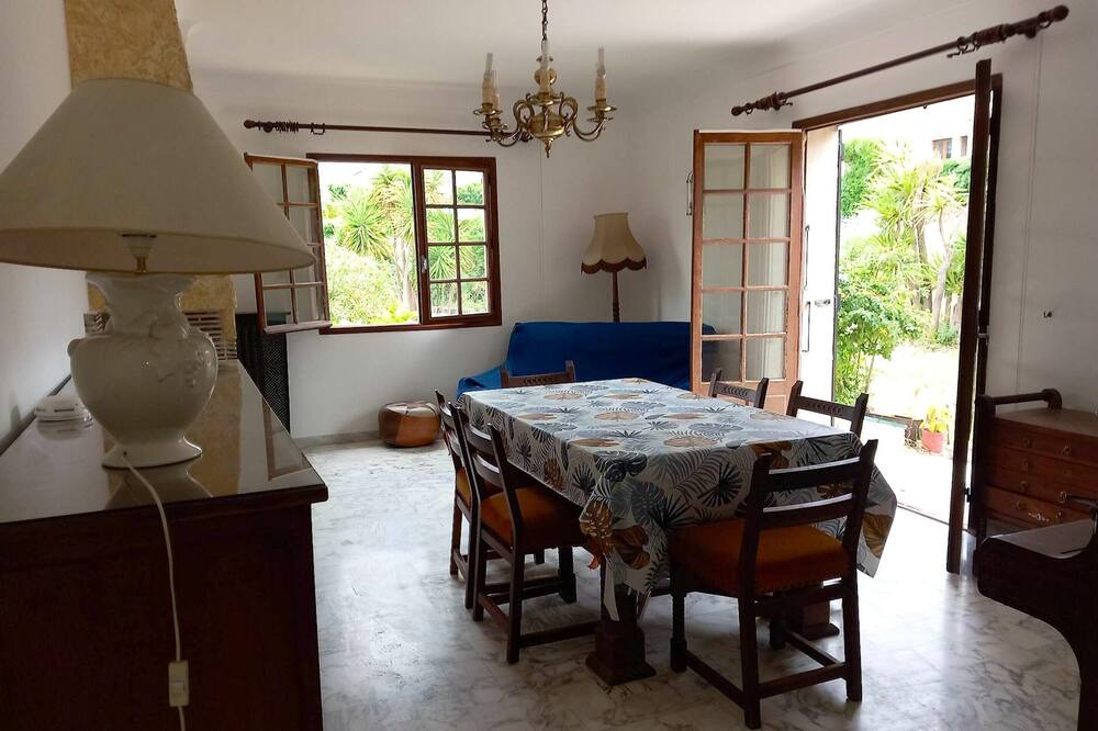 Photo of Livingroom in Bastide Giraud