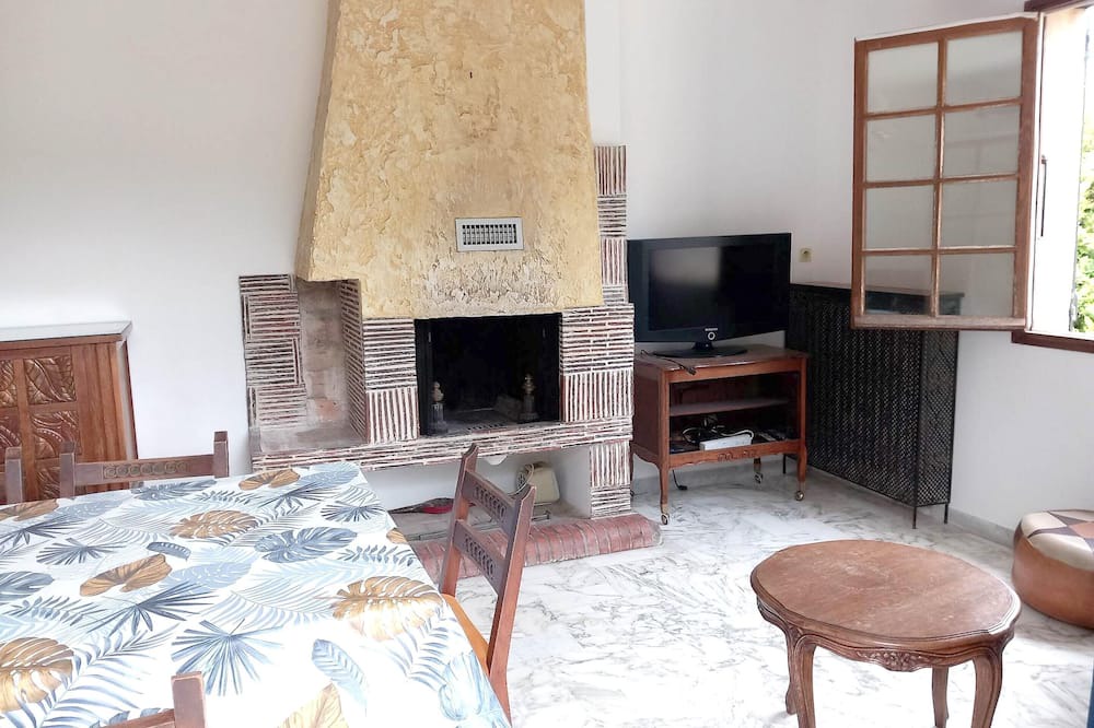 Photo of Livingroom in Bastide Giraud