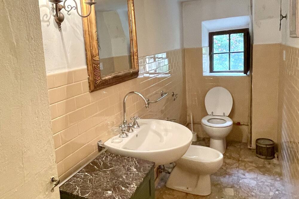 Photo of Bathroom in Vicopisano
