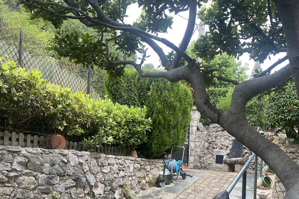 Photo of Outdoor in Peille