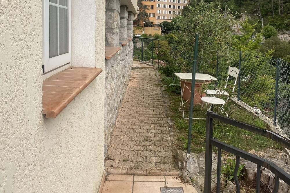 Photo of Outdoor in Peille