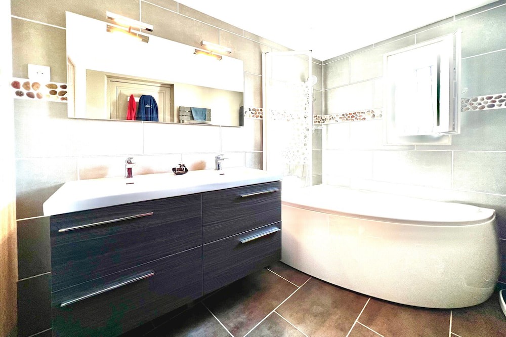 Photo of Bathroom in Mantega