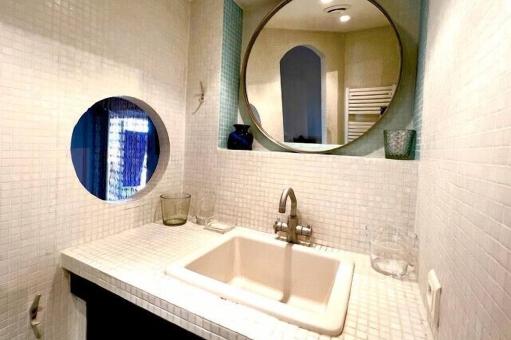 Photo of Bathroom in Mantega