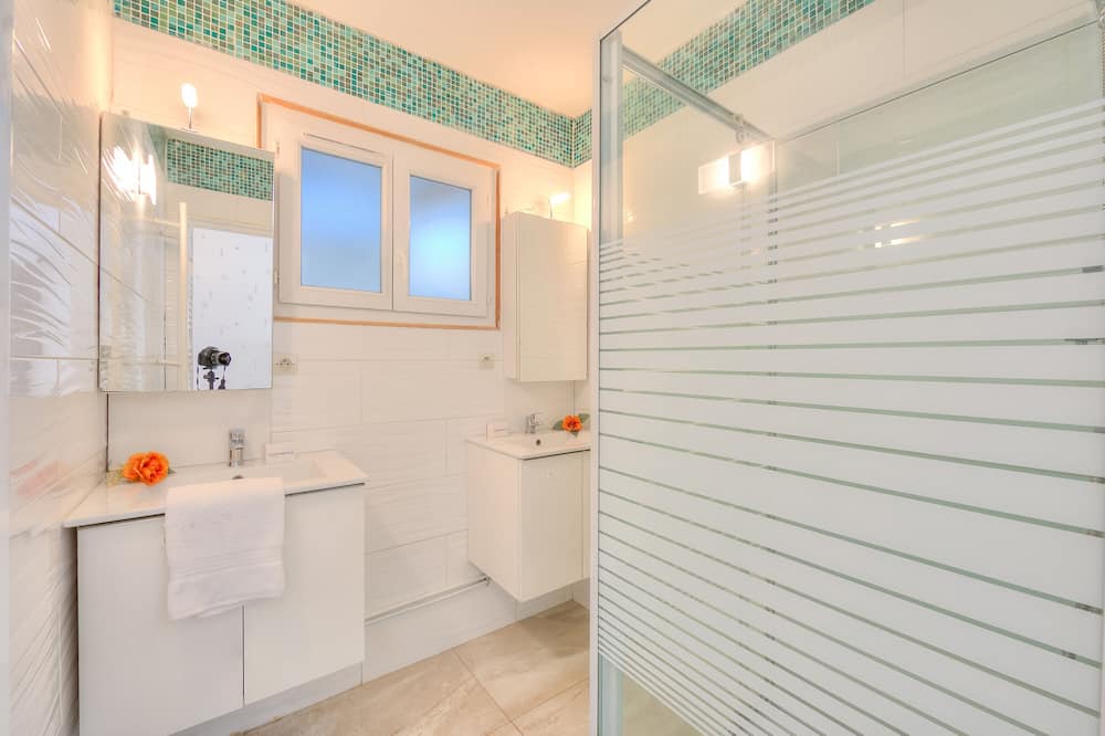 Photo of Bathroom in Tourrette-Levens