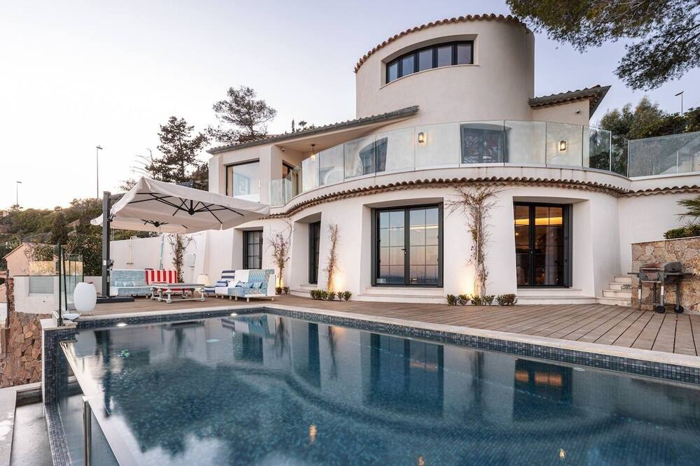 Photo of Outdoor in Antheor