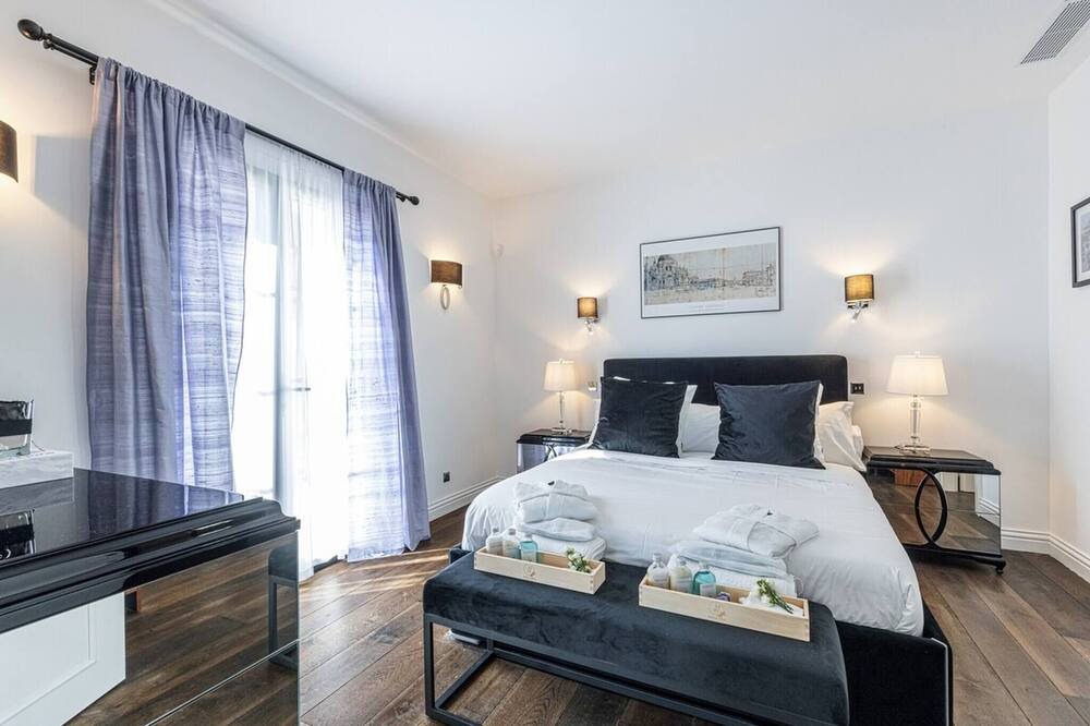Photo of Bedroom in Antheor