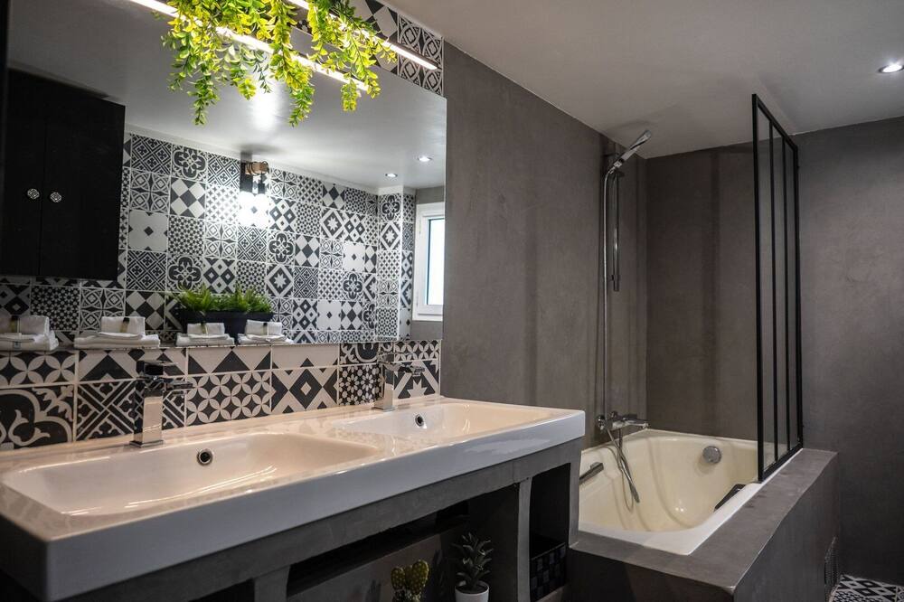 Photo of Bathroom in Saint-Augustin