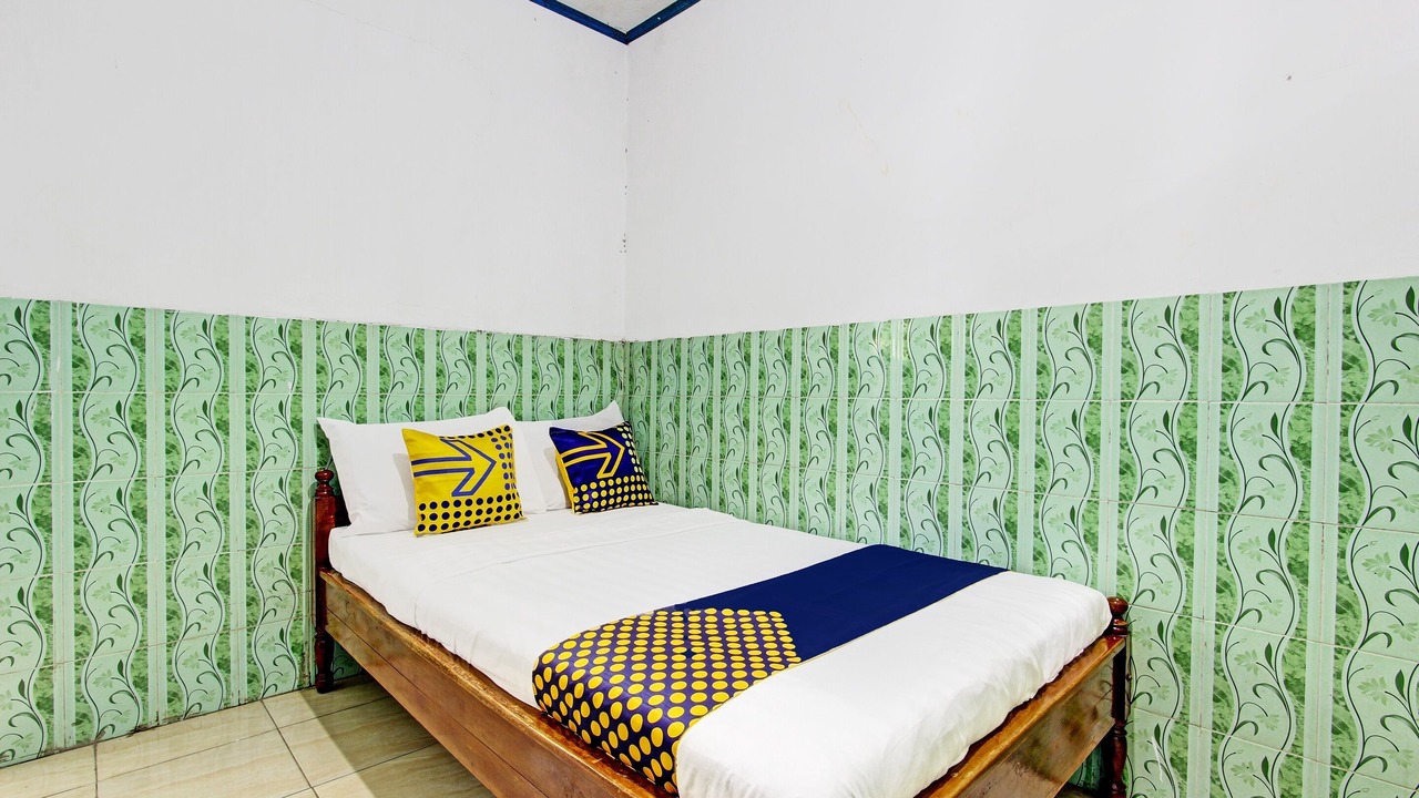 Photo of Bedroom in Hargomulyo
