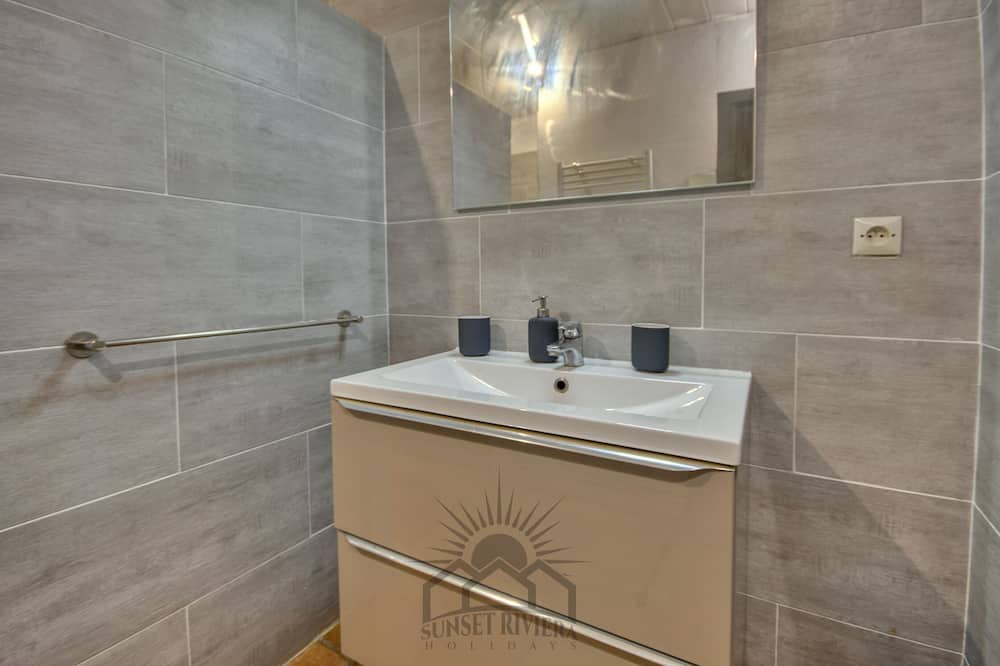 Photo of Bathroom in Grasse