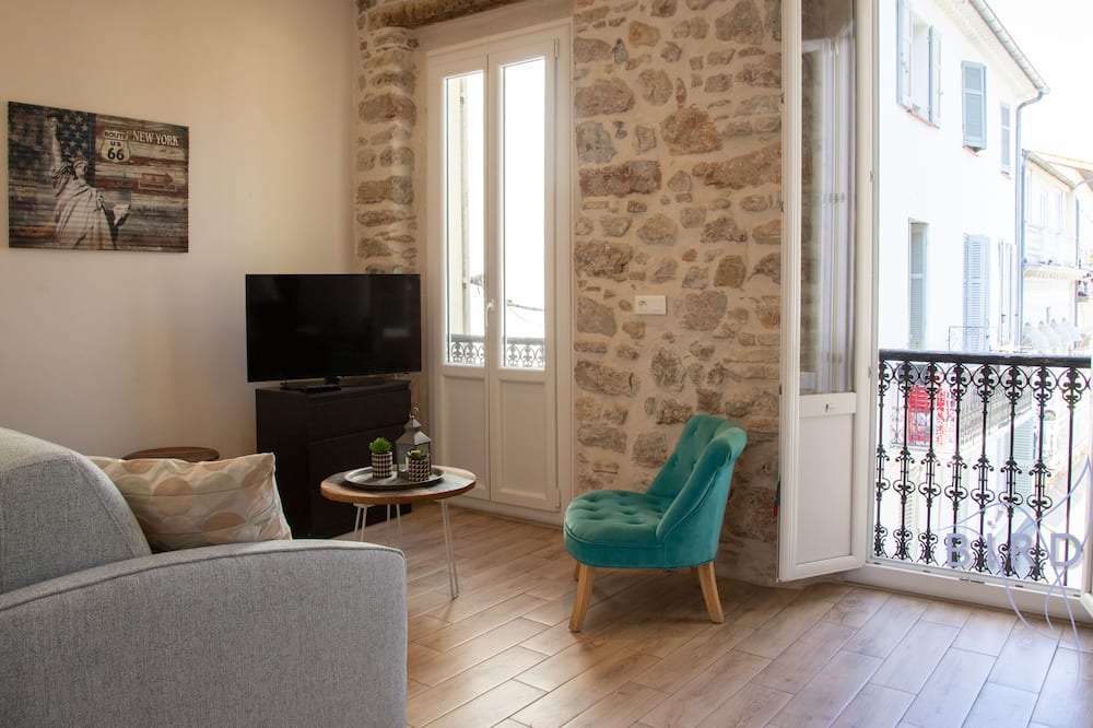 Photo of Livingroom in Antibes Old Town